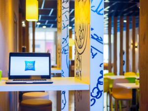 ibis budget arles palais des congres