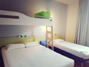 ibis budget arles palais des congres