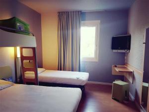 ibis budget arles palais des congres