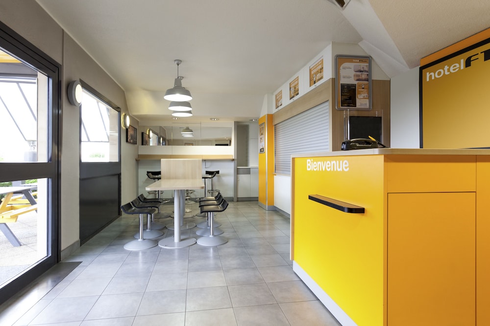 hotelf1 annecy argonay