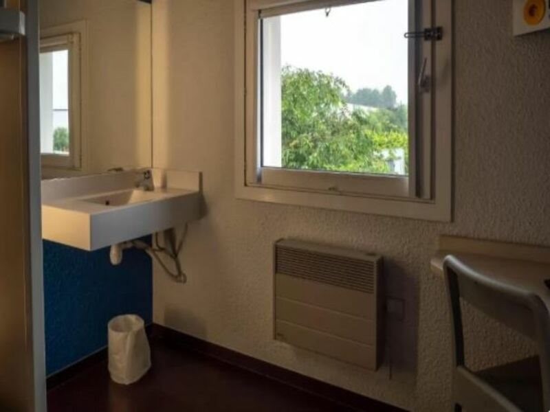 premiere classe angers est st barthelemy danjou