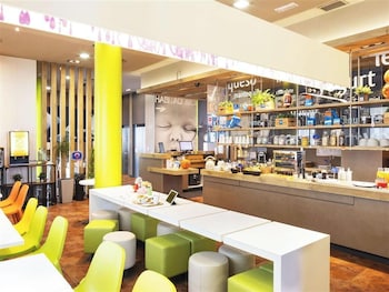 ibis budget sevilla aeropuerto