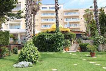 ambassador hotel