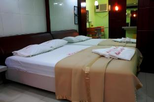 mahal kita drive inn