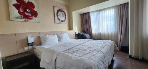 apartemen solo paragon by cariapartemen id