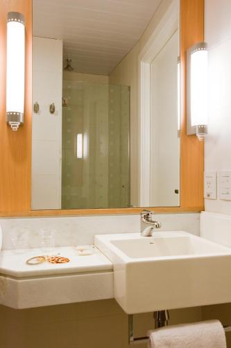 ibis buenos aires obelisco