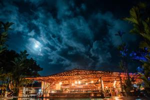arenal backpackers resort