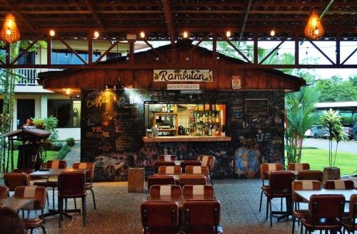 arenal backpackers resort