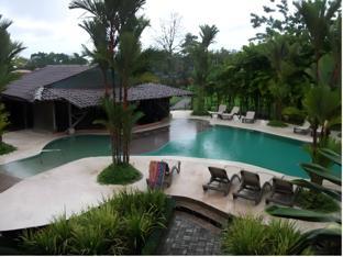 arenal backpackers resort