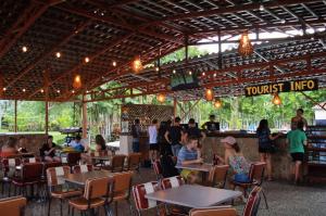 arenal backpackers resort