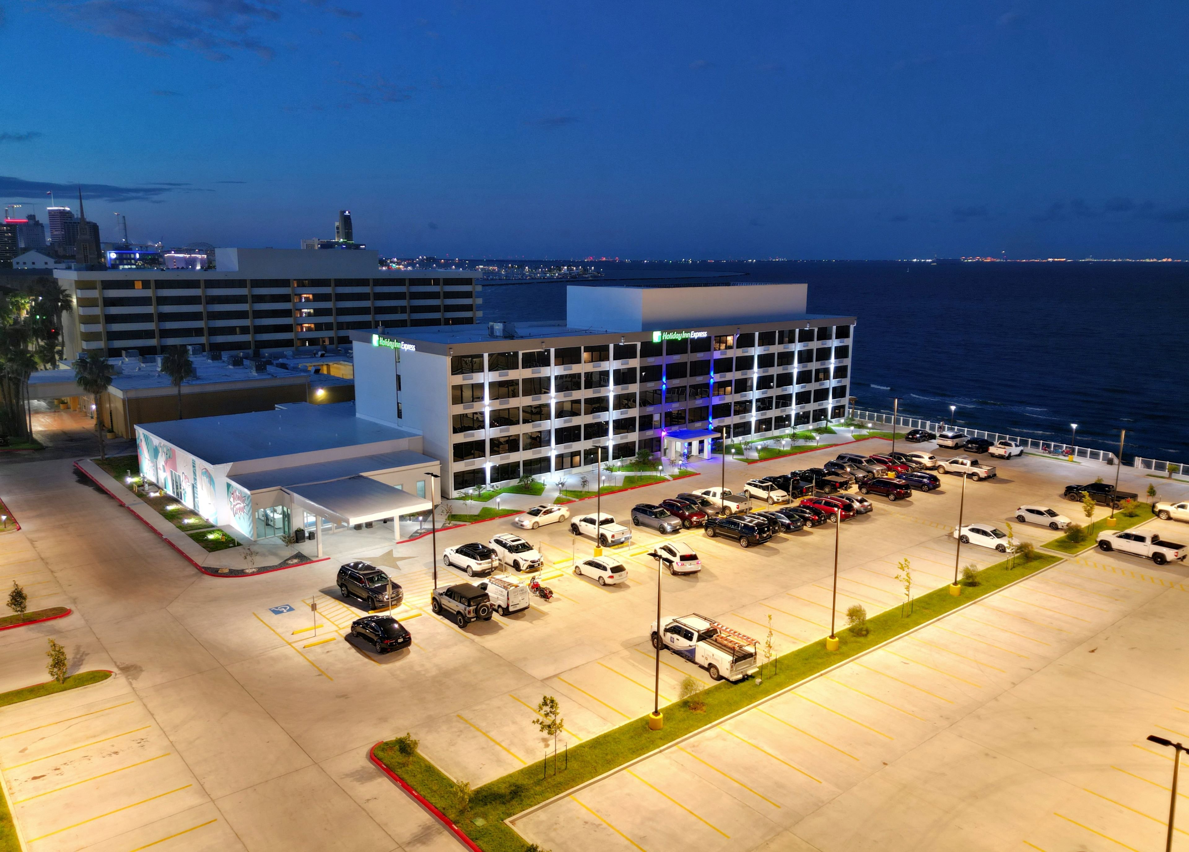 holiday inn express corpus christi beachfront an ihg hotel