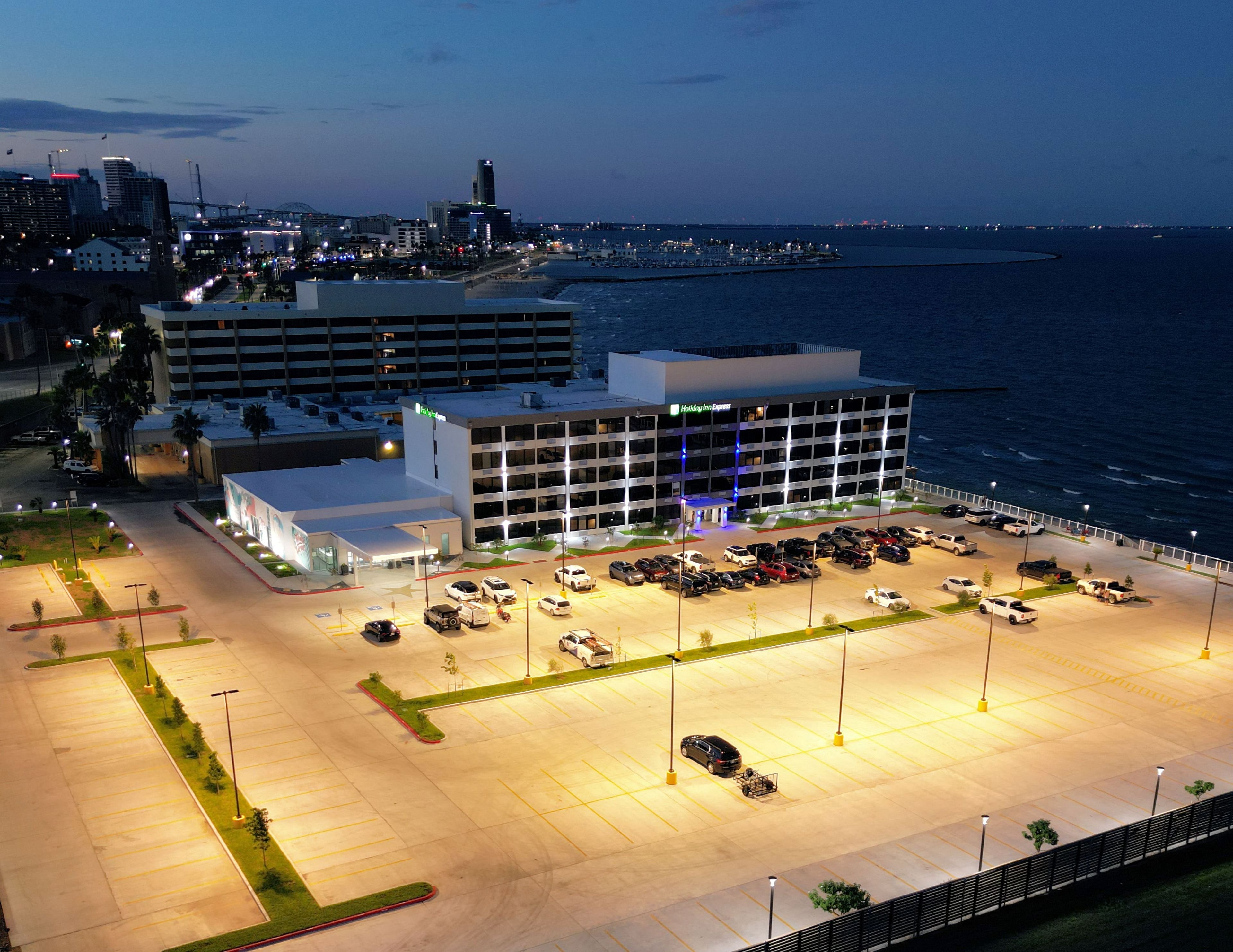 holiday inn express corpus christi beachfront an ihg hotel