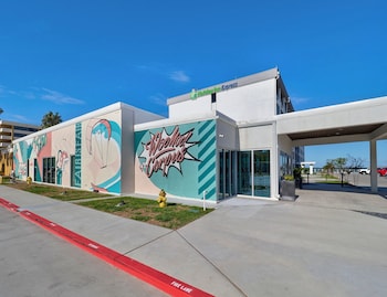 holiday inn express corpus christi beachfront an ihg hotel