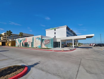 holiday inn express corpus christi beachfront an ihg hotel