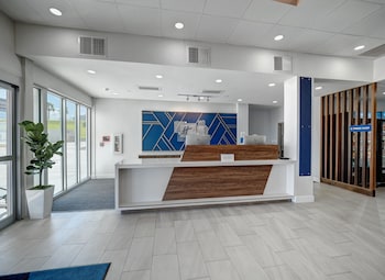 holiday inn express corpus christi beachfront an ihg hotel