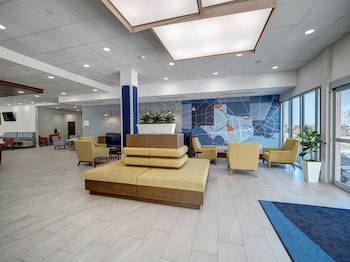 holiday inn express corpus christi beachfront an ihg hotel