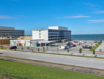 holiday inn express corpus christi beachfront an ihg hotel
