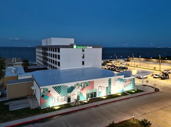 holiday inn express corpus christi beachfront an ihg hotel