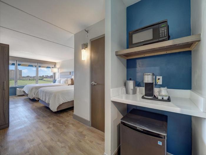 holiday inn express corpus christi beachfront an ihg hotel