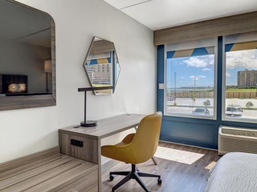 holiday inn express corpus christi beachfront an ihg hotel