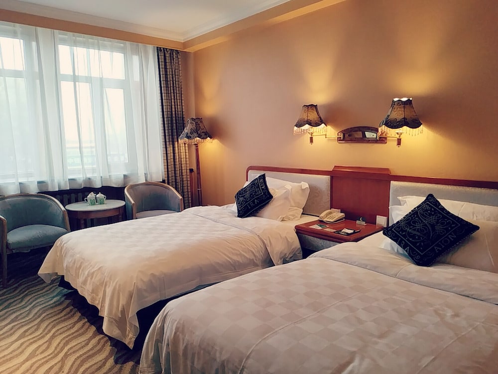 bremen hotel harbin train station