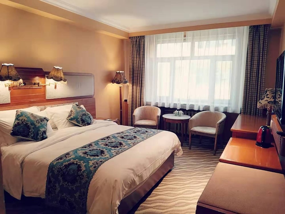 bremen hotel harbin train station