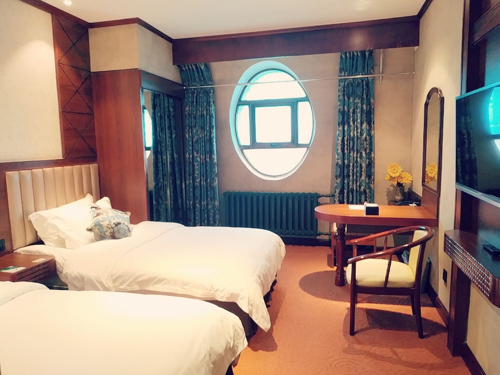 bremen hotel harbin train station