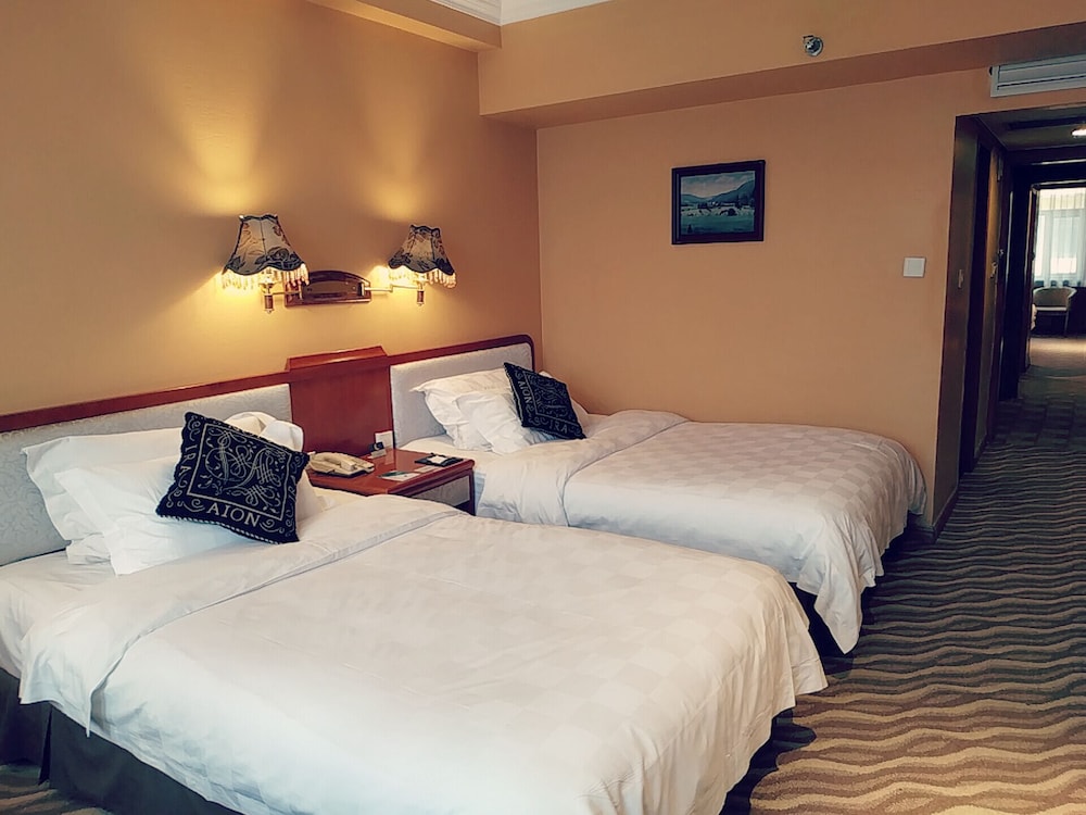 bremen hotel harbin train station