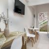 antonis apartments pool bar