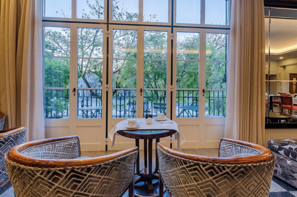 hotel metropole