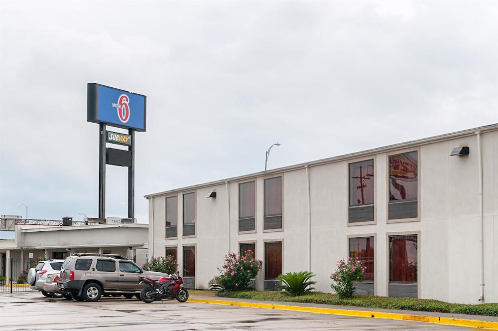 Motel 6 New Orleans, La - Near Downtown,New Orleans>>French Quarter,2 star