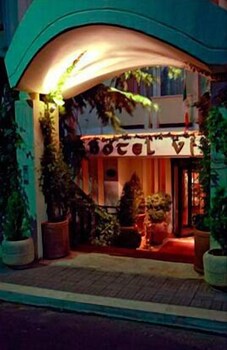 hotel villa eden