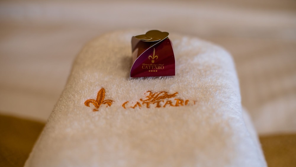 historic boutique hotel cattaro