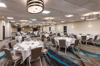 doubletree by hilton neenah