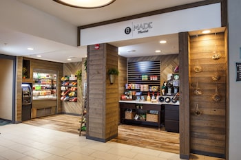 doubletree by hilton neenah