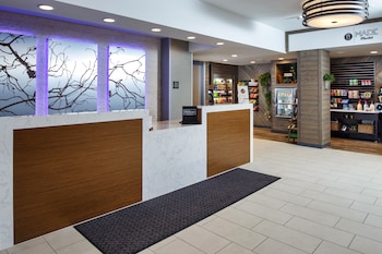 doubletree by hilton neenah