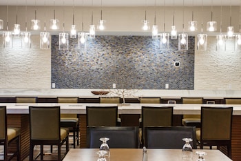 doubletree by hilton neenah