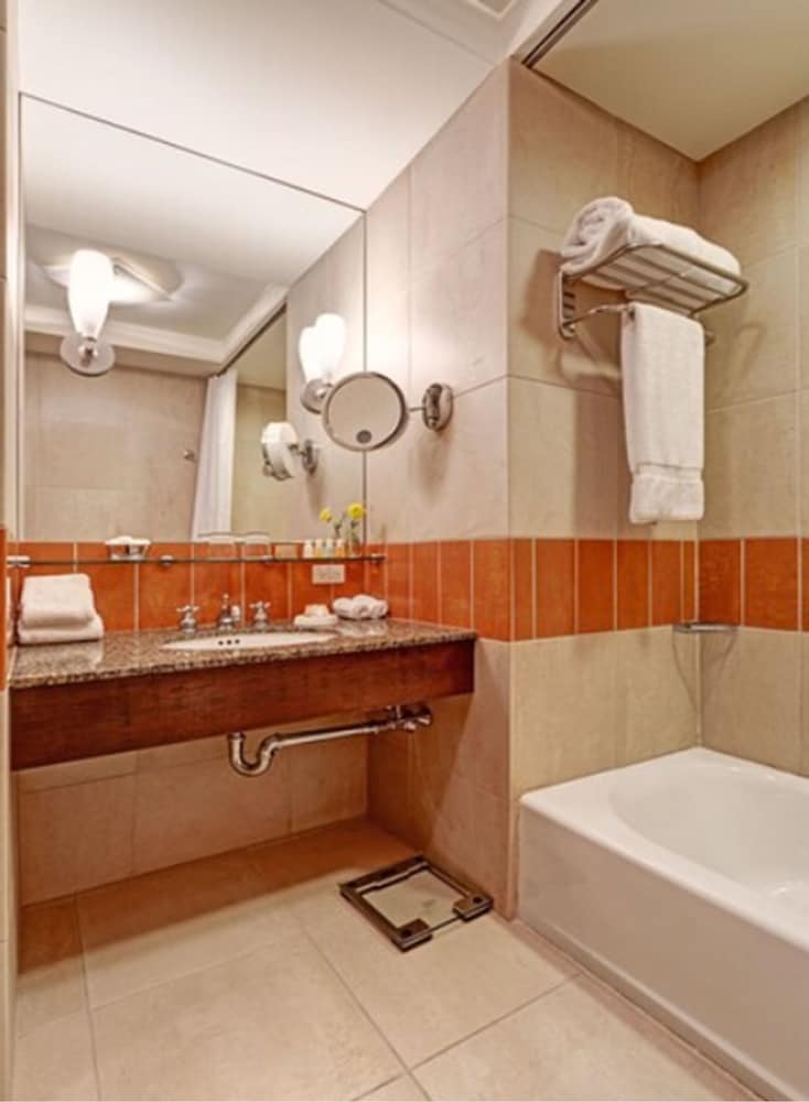 hotel giraffe by library hotel collection