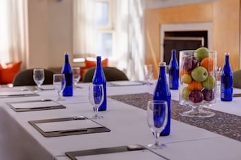 hotel giraffe by library hotel collection