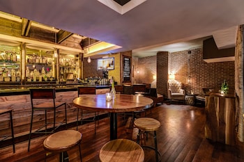 hotel giraffe by library hotel collection