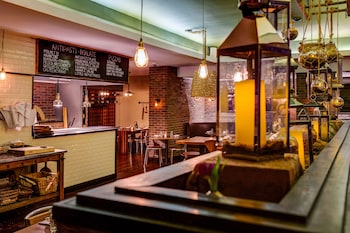 hotel giraffe by library hotel collection