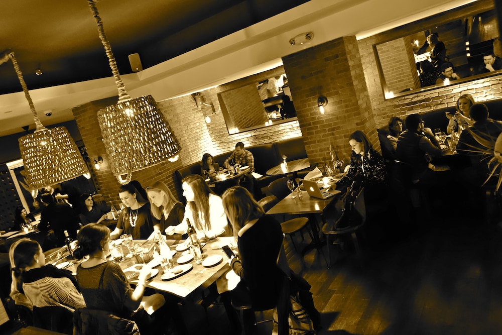 hotel giraffe by library hotel collection