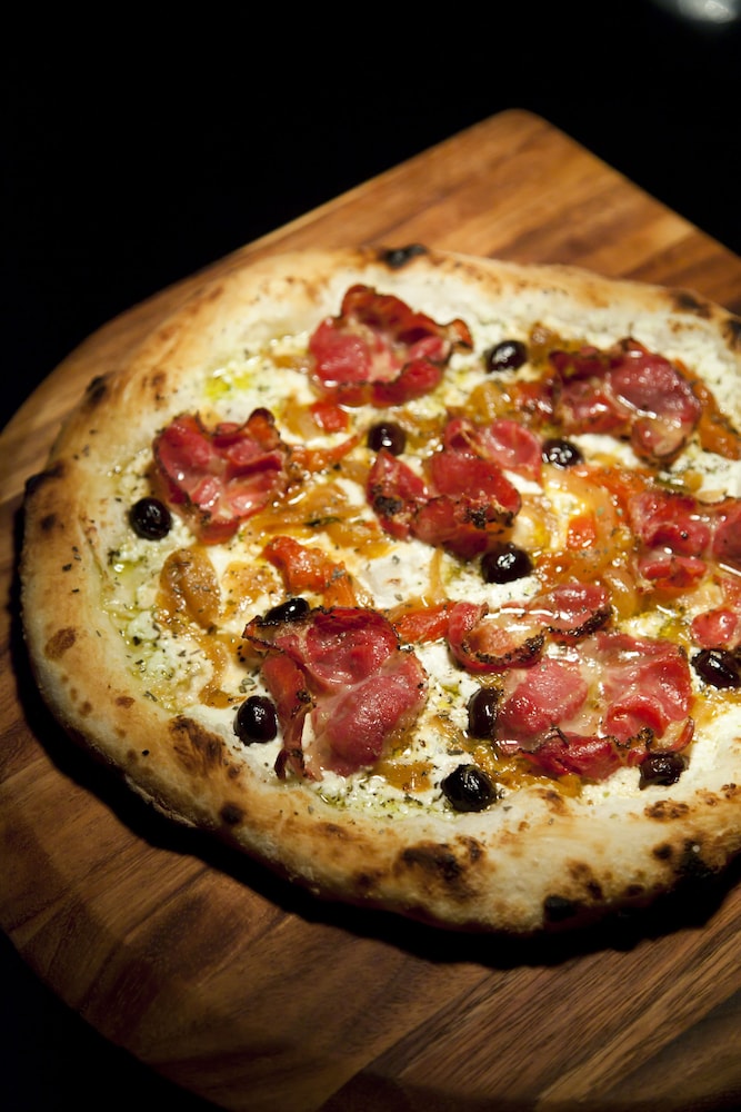 hotel giraffe by library hotel collection