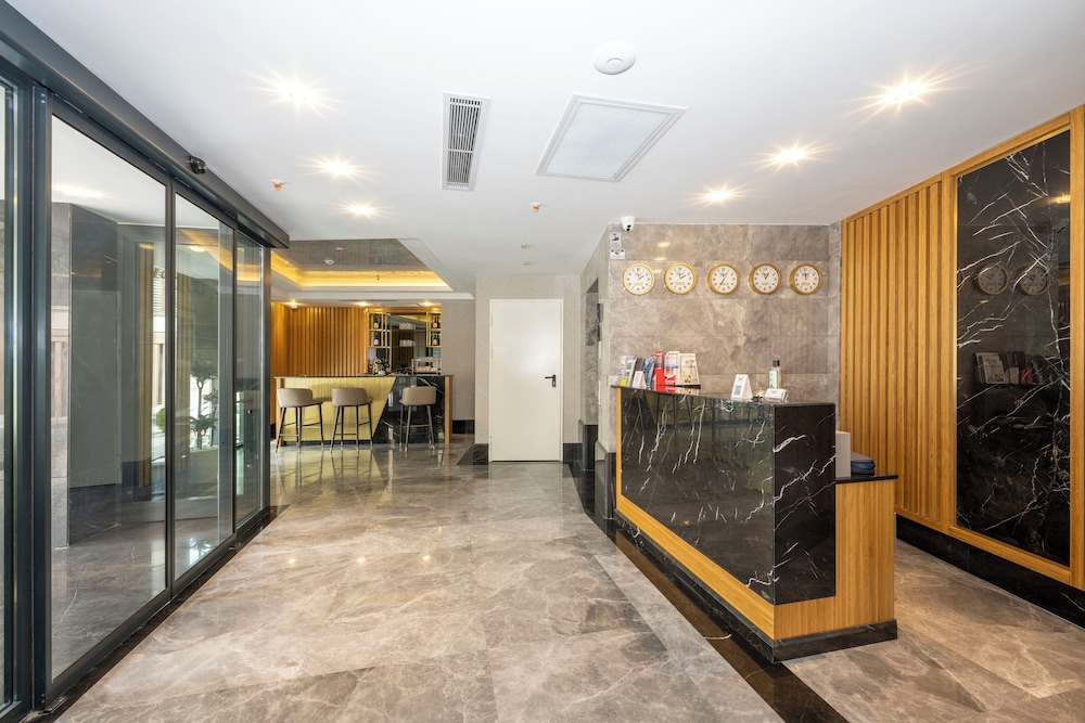 hotel ravi