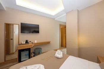 hotel ravi