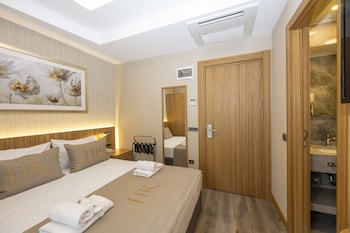 hotel ravi