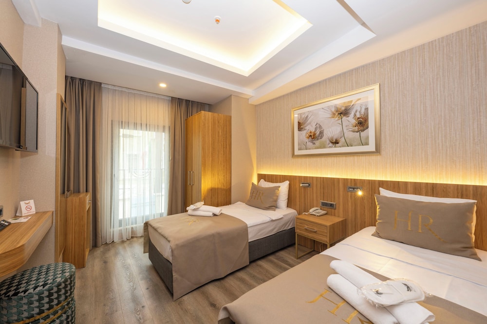 hotel ravi