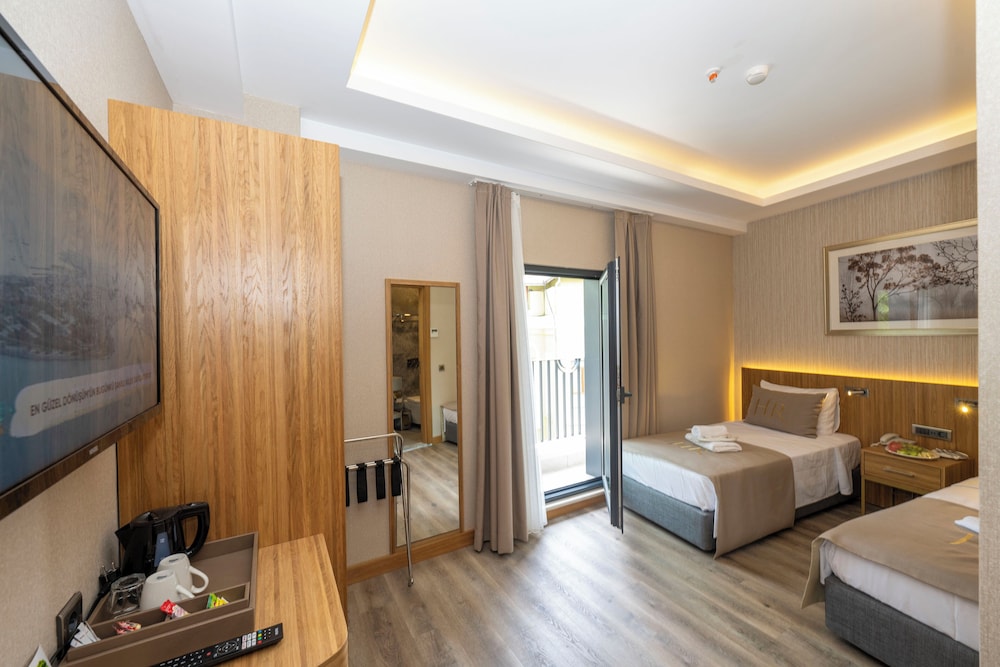 hotel ravi