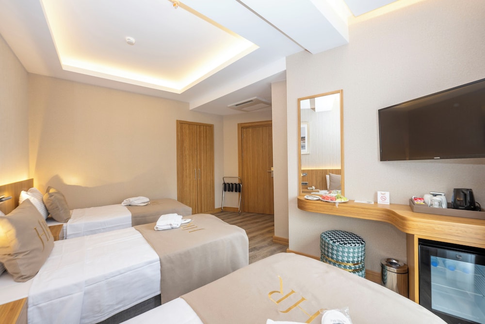hotel ravi