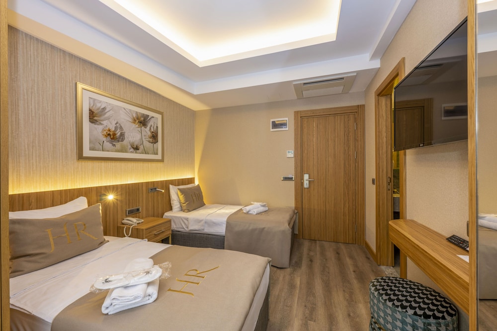 hotel ravi